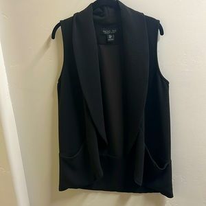 Black sleeveless blazer by Rachel Zoe size medium